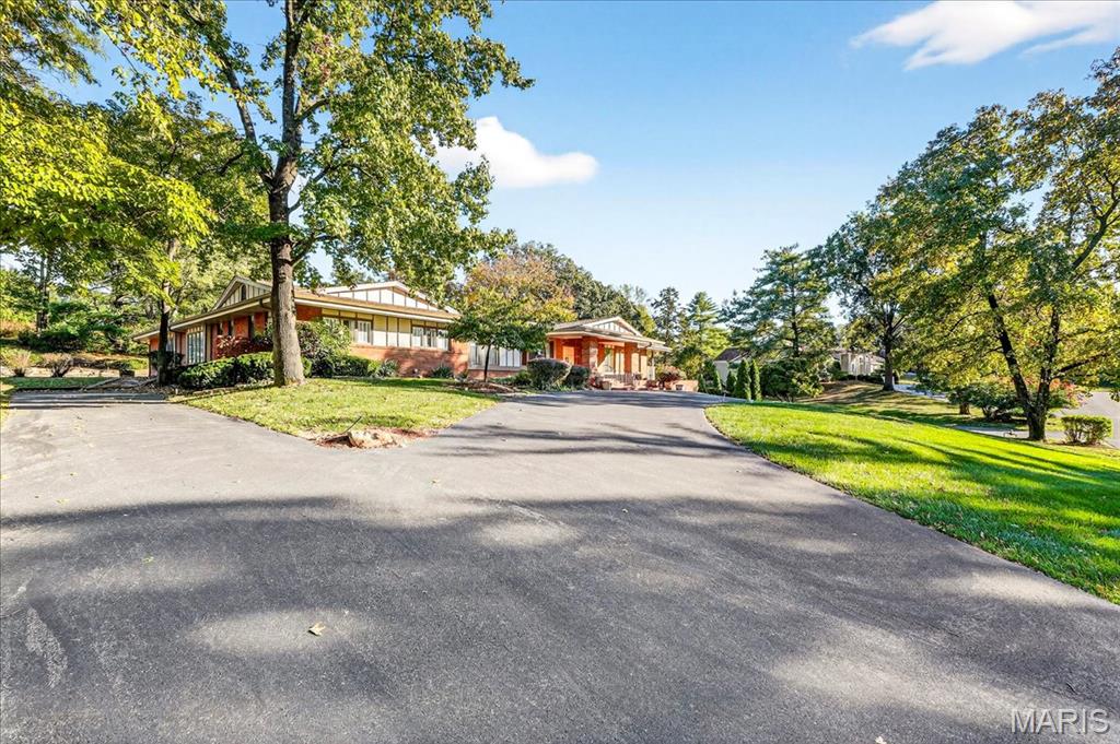 72 Meadowbrook Country Club