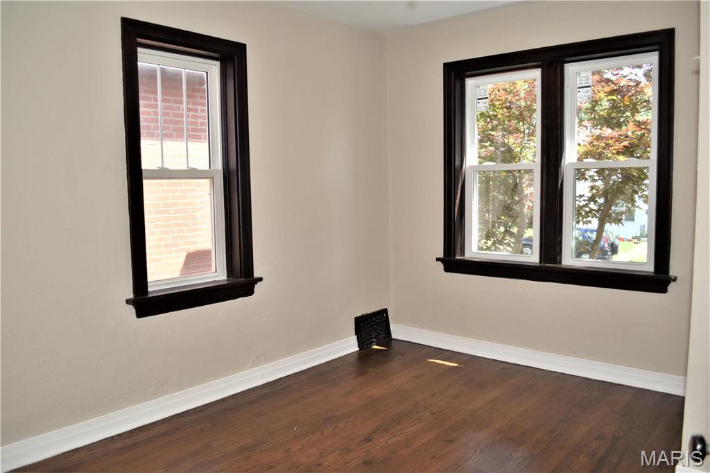 4521 Tholozan Avenue