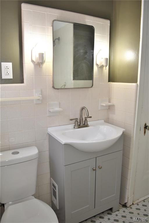 4521 Tholozan Avenue