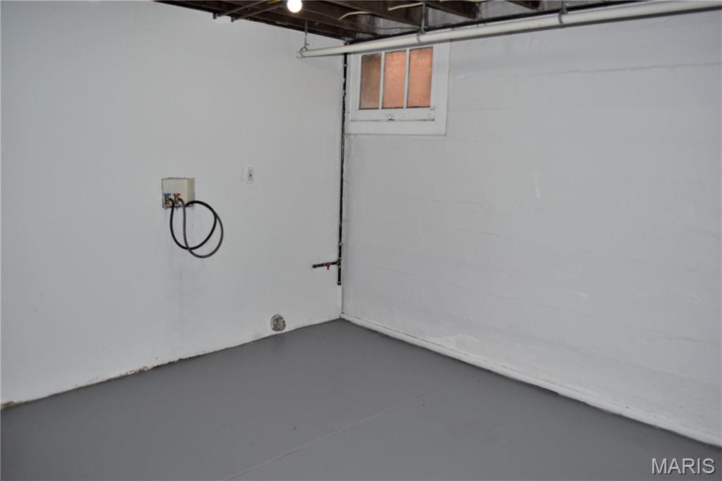 4521 Tholozan Avenue