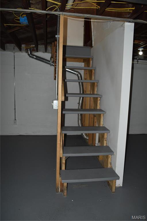 4521 Tholozan Avenue