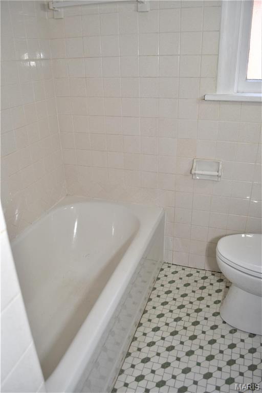 4521 Tholozan Avenue