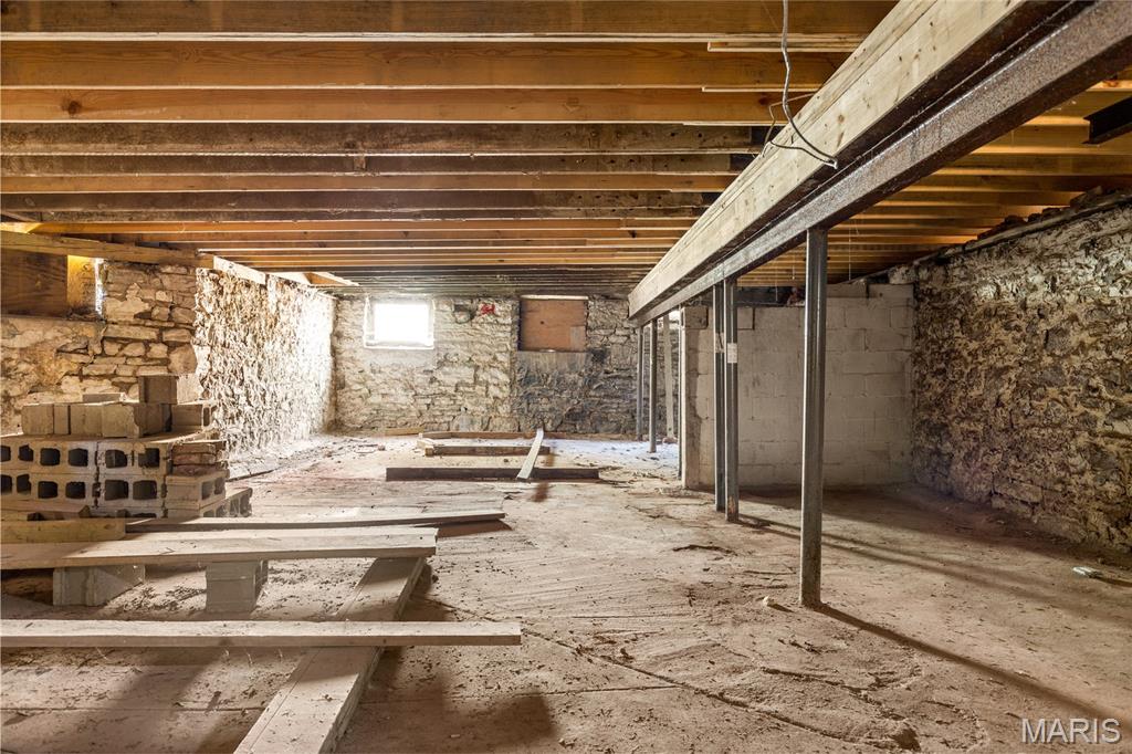 2012 Saint Louis Avenue