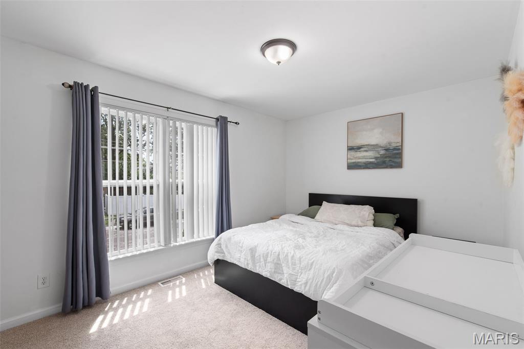 605 De Merville Avenue