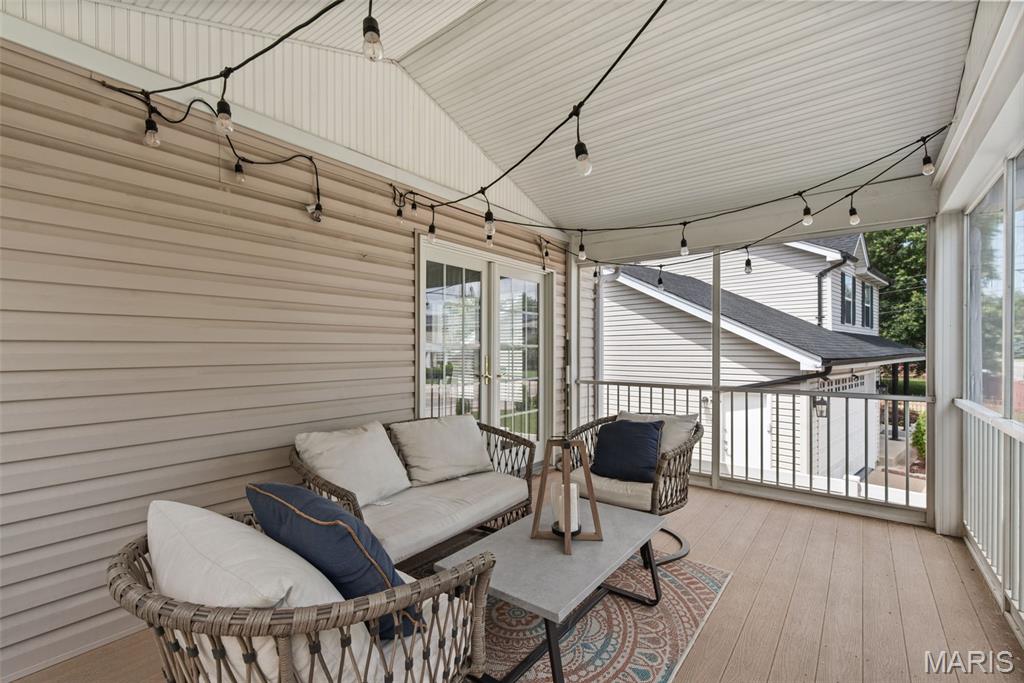 605 De Merville Avenue