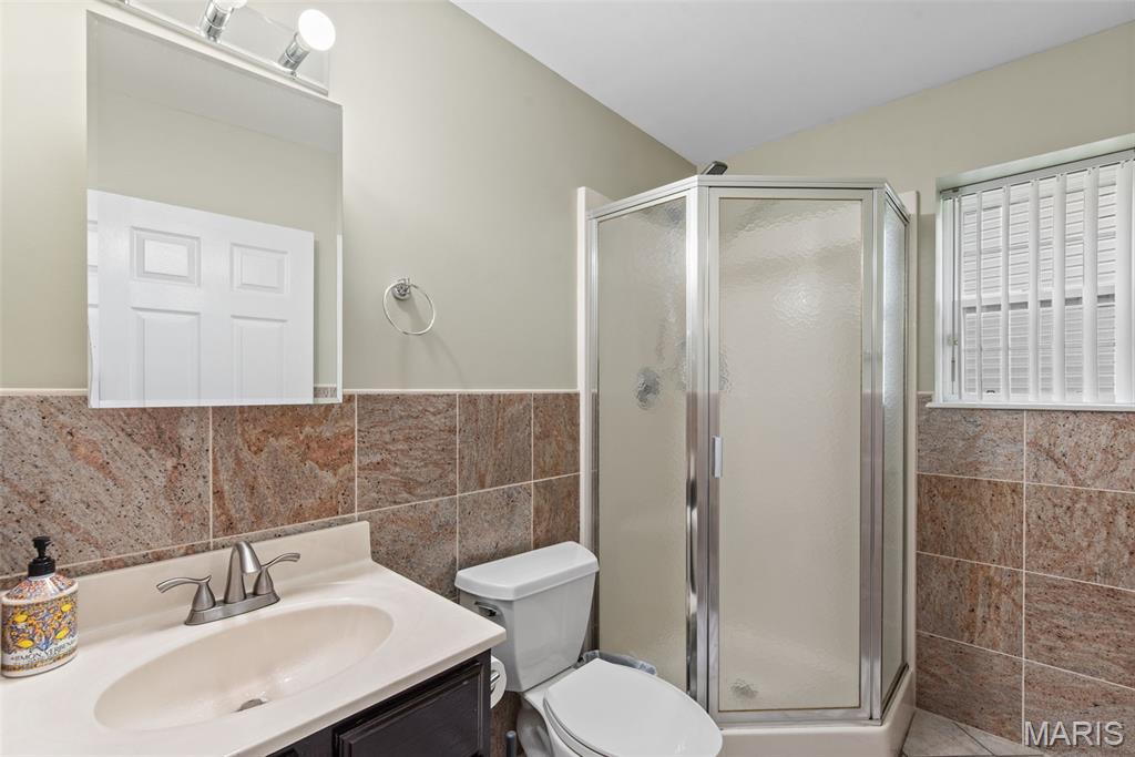 605 De Merville Avenue