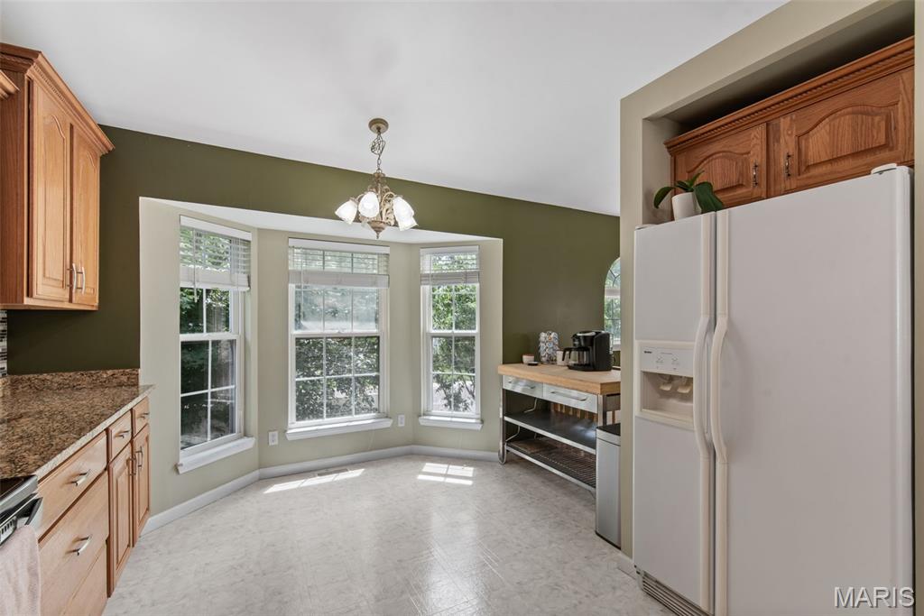 605 De Merville Avenue