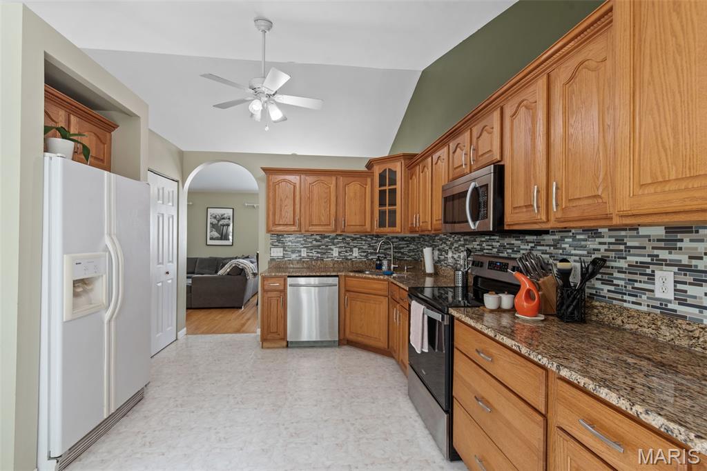 605 De Merville Avenue