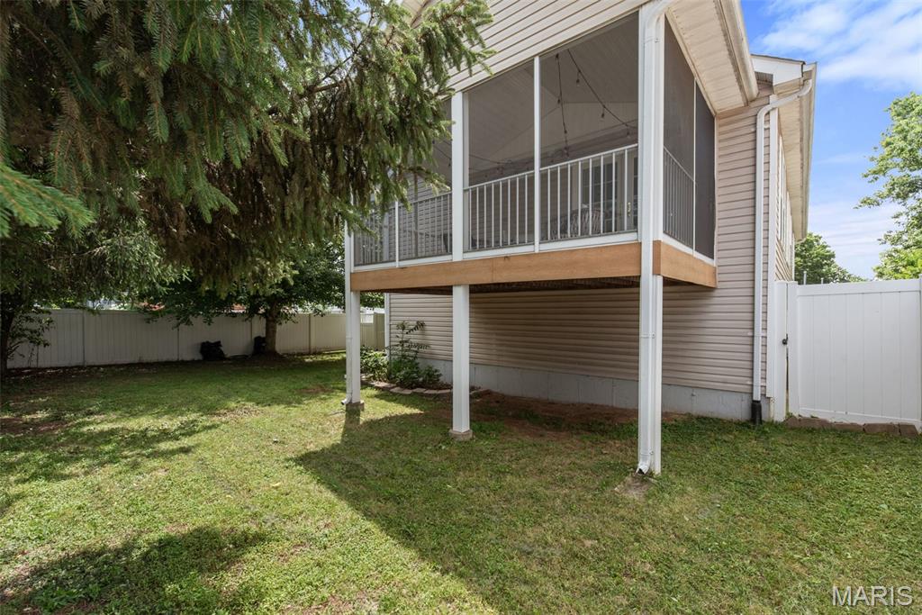 605 De Merville Avenue