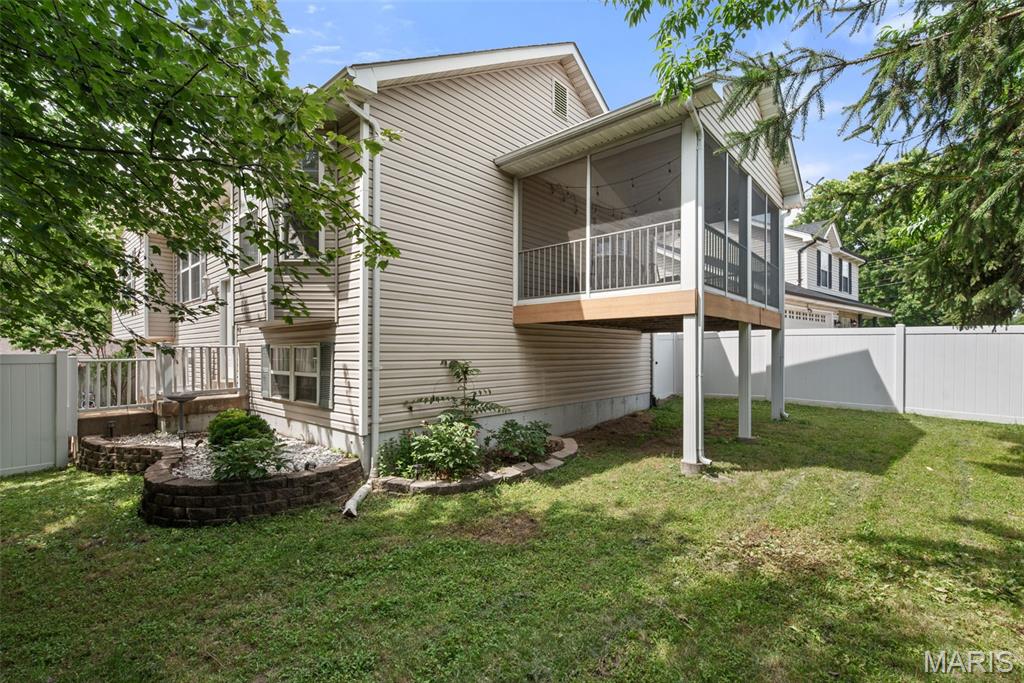 605 De Merville Avenue