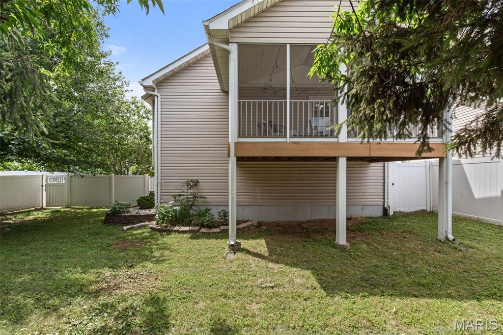 605 De Merville Avenue