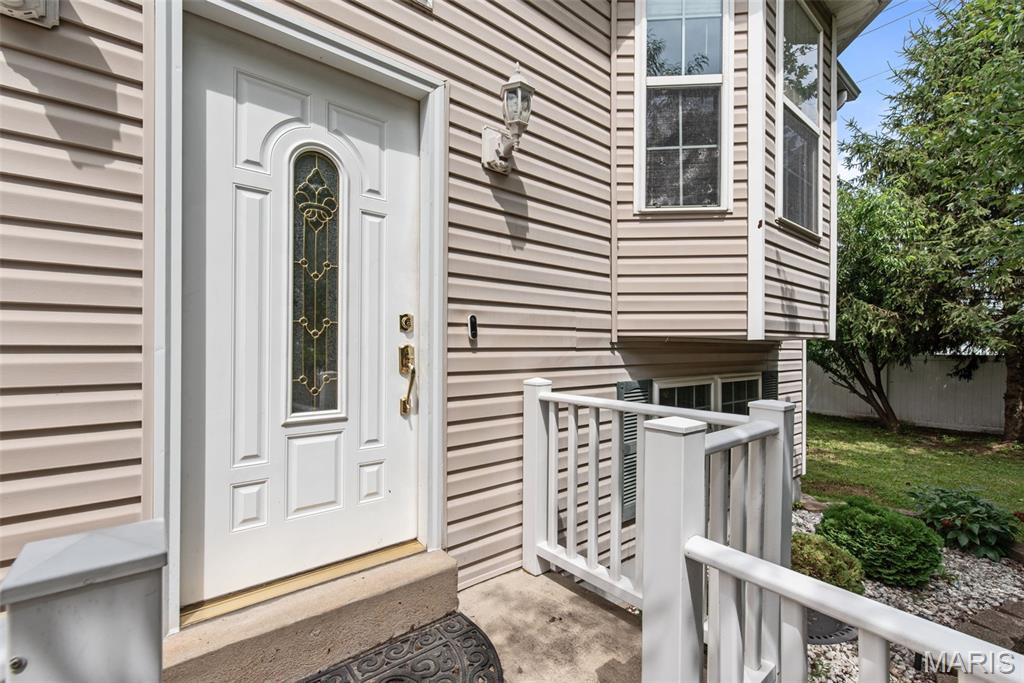 605 De Merville Avenue