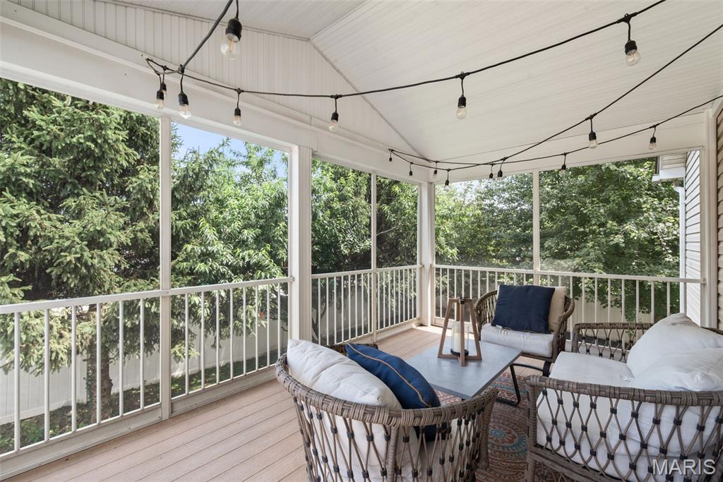 605 De Merville Avenue