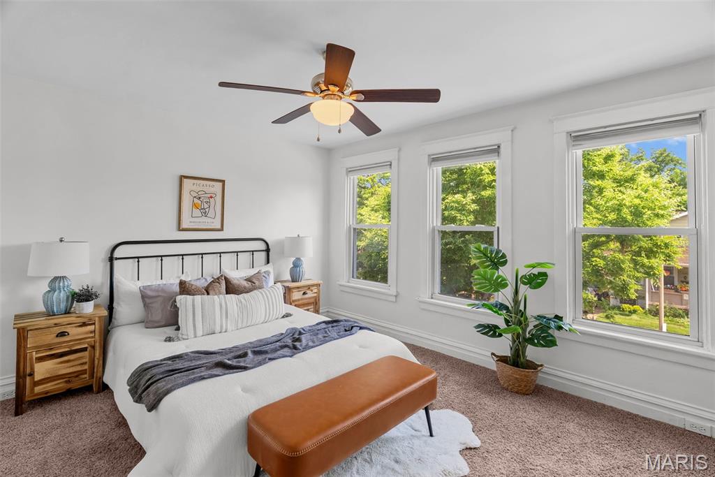 7052 Tholozan Avenue