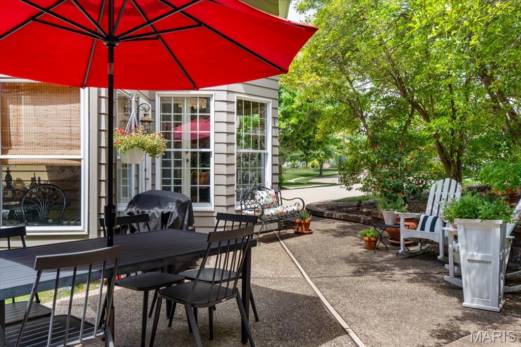 318 Berry Bush Court