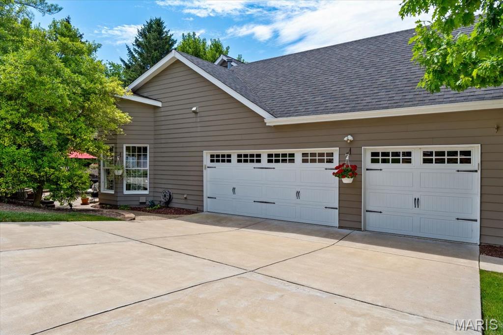 318 Berry Bush Court