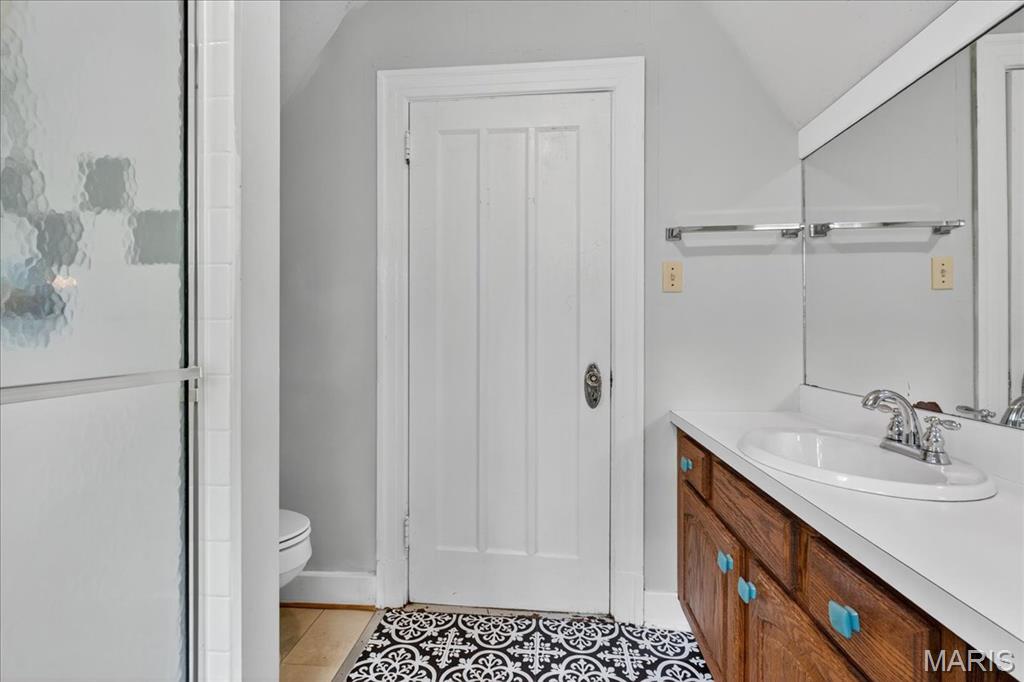 6214 Pershing Avenue