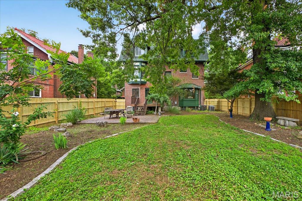 6214 Pershing Avenue