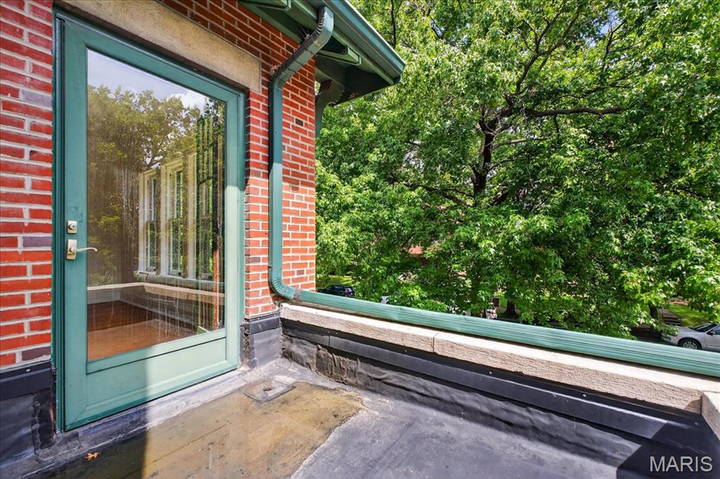 6214 Pershing Avenue