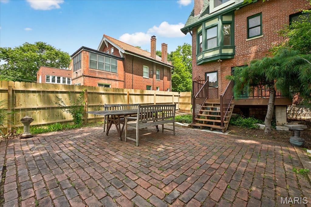 6214 Pershing Avenue