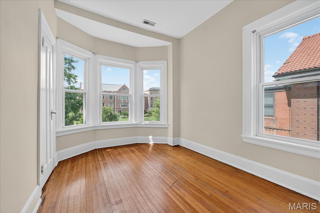 6214 Pershing Avenue