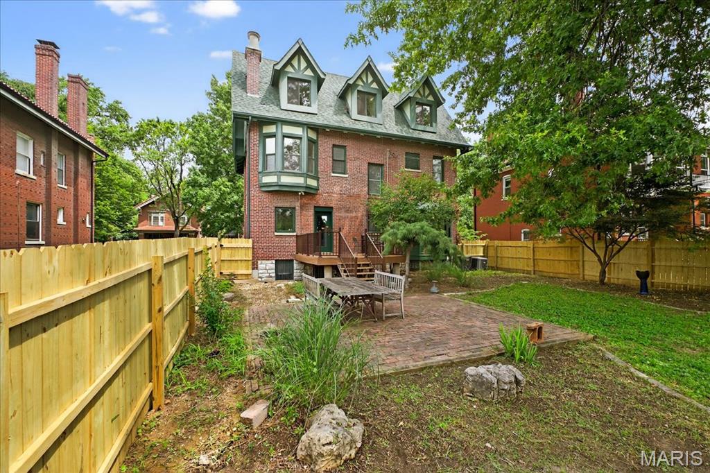 6214 Pershing Avenue