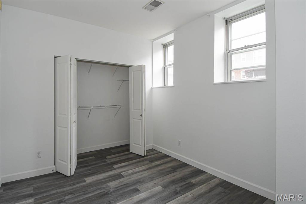 5330 Pershing Avenue Unit: 106