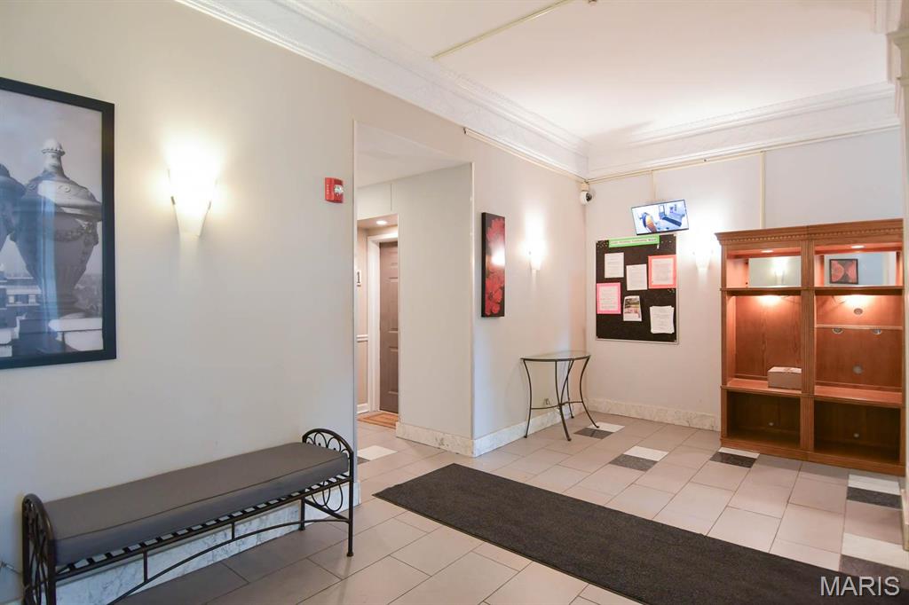 5330 Pershing Avenue Unit: 106