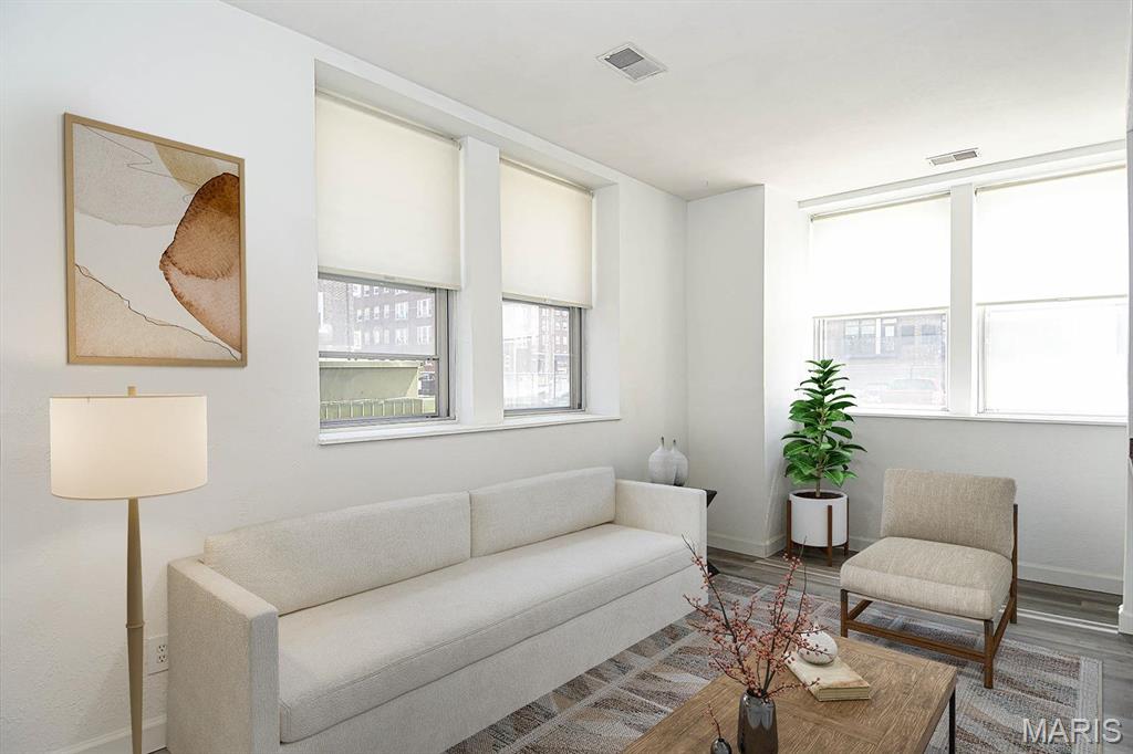 5330 Pershing Avenue Unit: 106