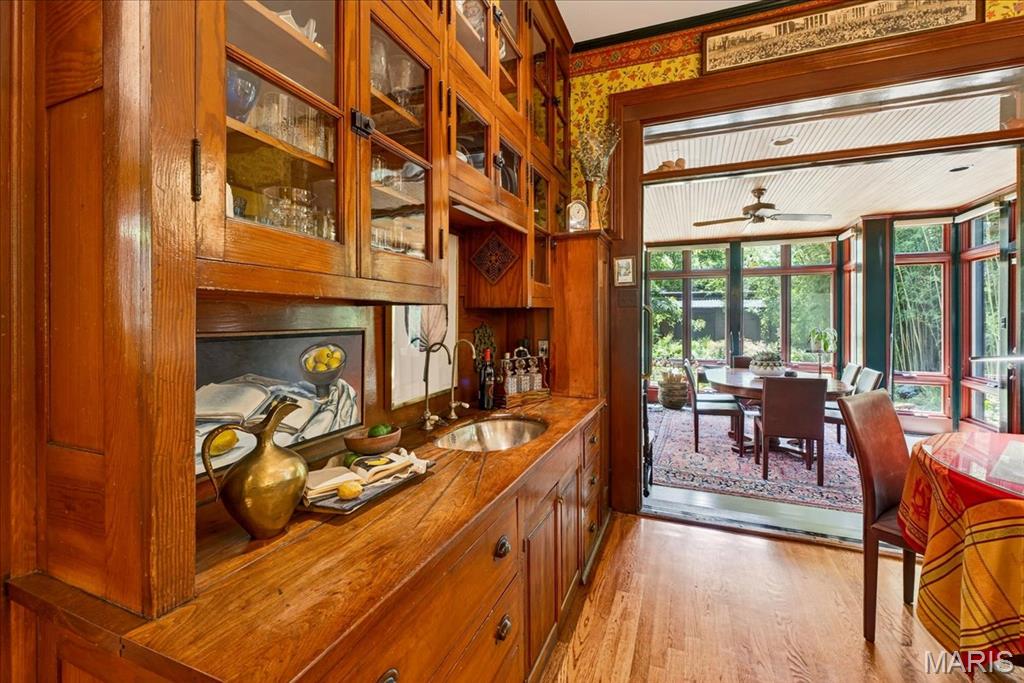 6252 Westminster Place