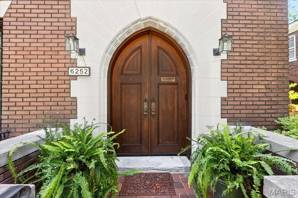6252 Westminster Place