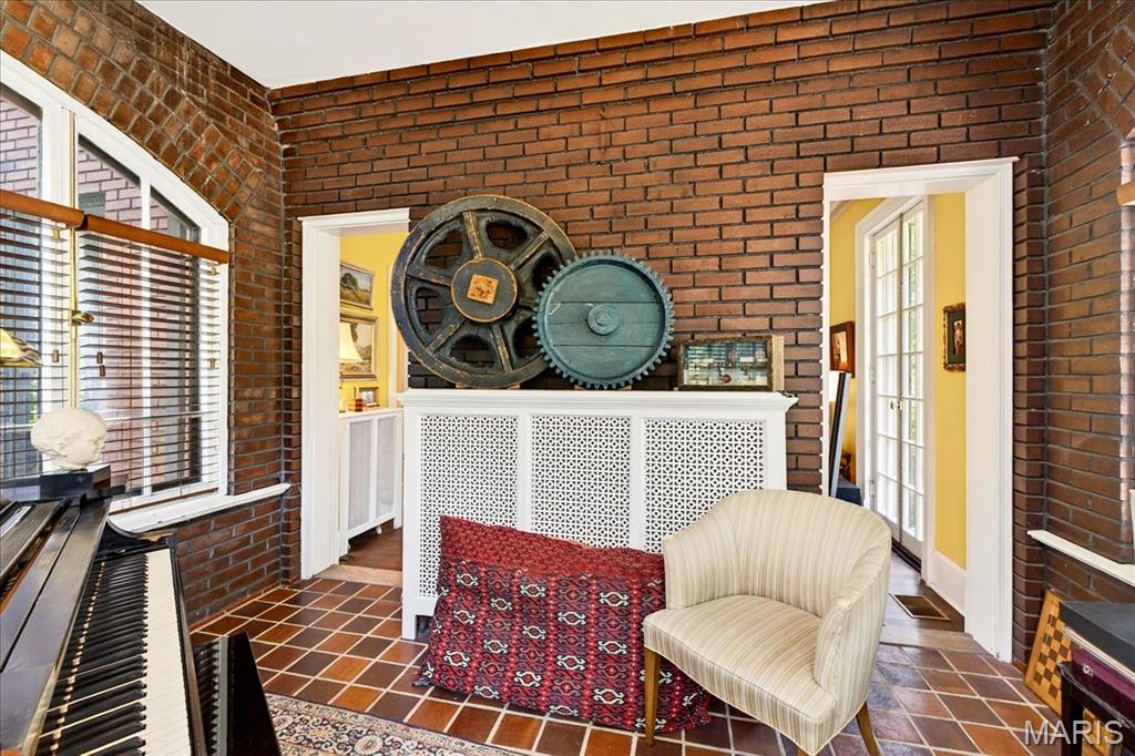 6252 Westminster Place