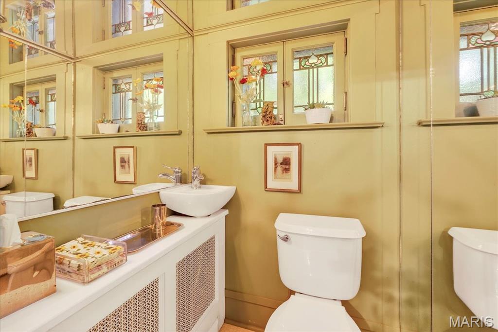 6252 Westminster Place