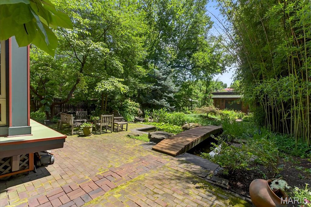 6252 Westminster Place