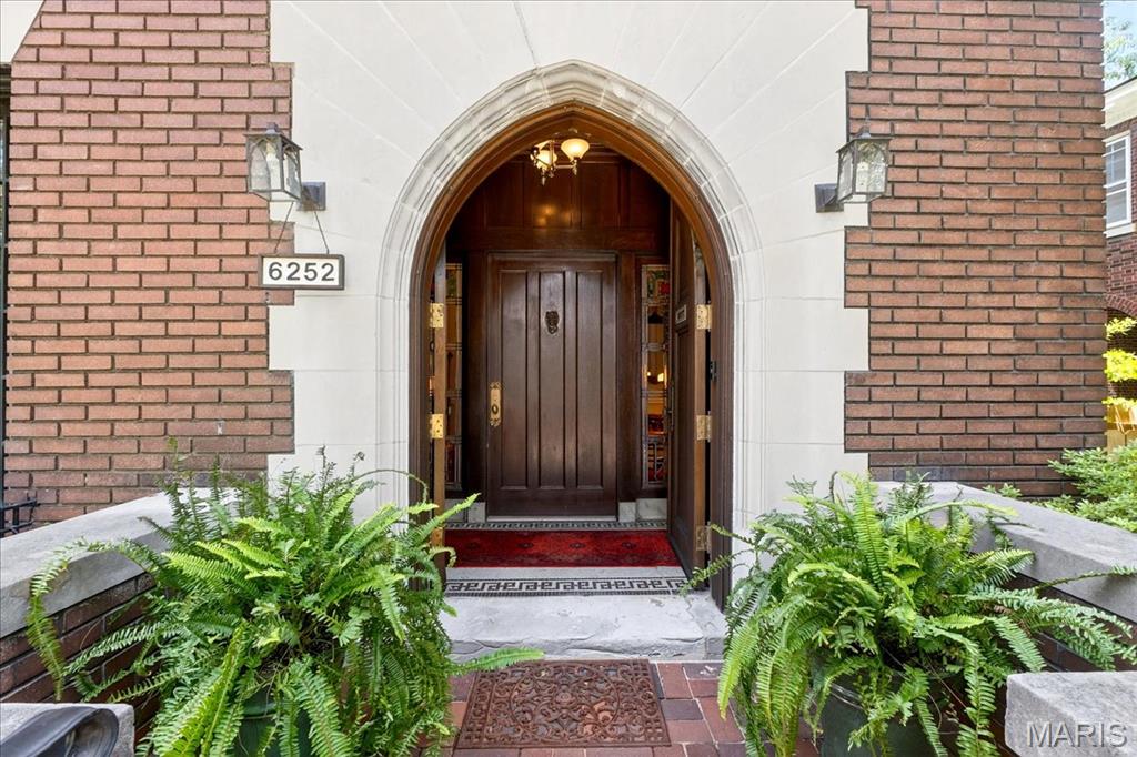 6252 Westminster Place