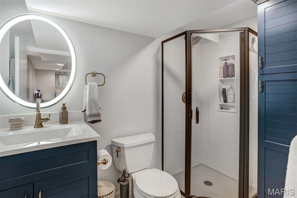 3880 Hartford Street