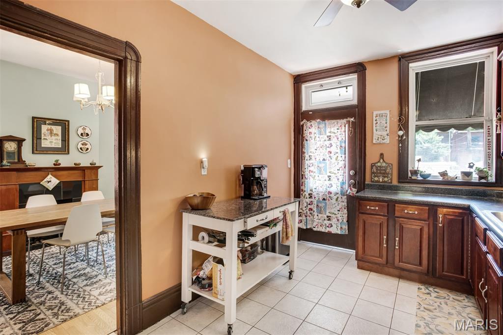 3880 Hartford Street