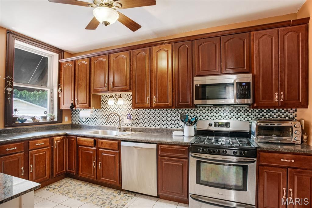 3880 Hartford Street