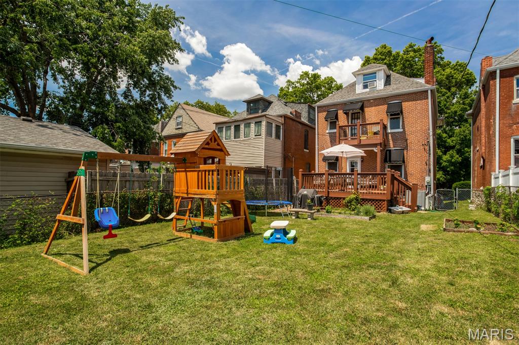 3880 Hartford Street