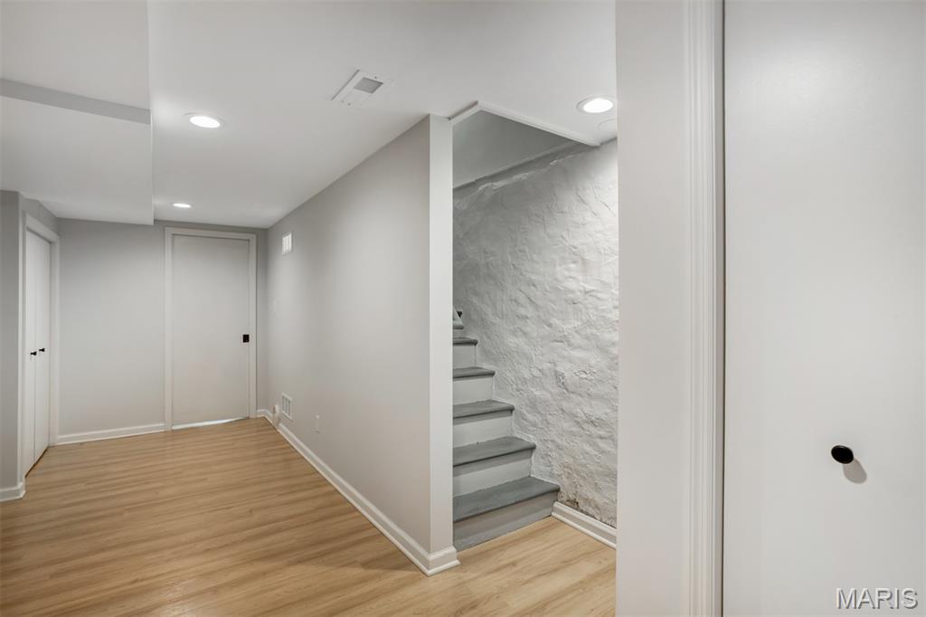 3880 Hartford Street