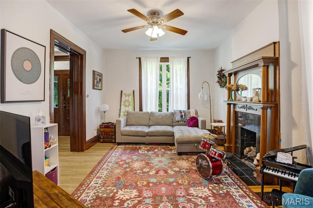 3880 Hartford Street