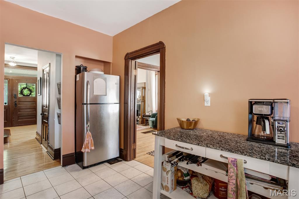 3880 Hartford Street