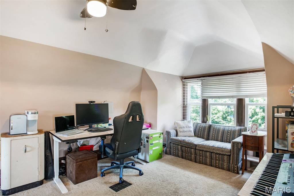 3880 Hartford Street