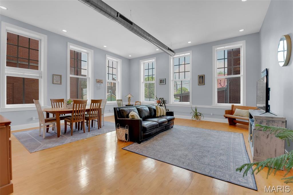 2216 Sidney Street Unit: 6