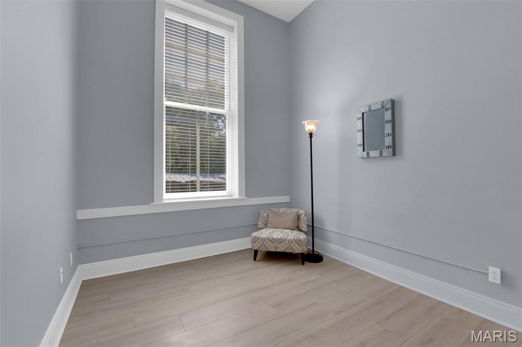 2216 Sidney Street Unit: 6