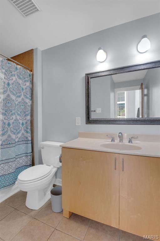 2216 Sidney Street Unit: 6