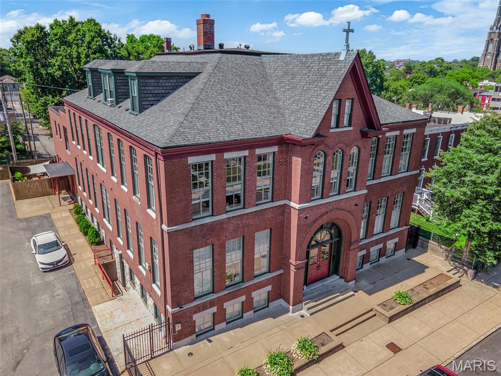 2216 Sidney Street Unit: 6