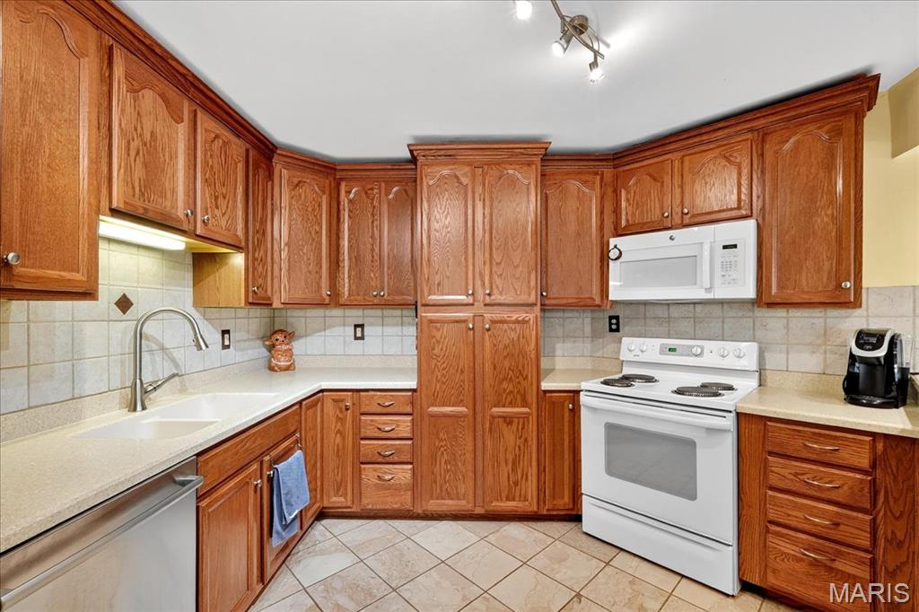 740 Woodside Trails Drive Unit: 103