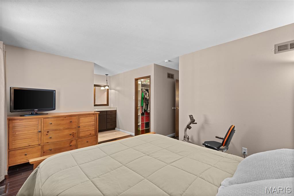 2376 Hiddengarden Court