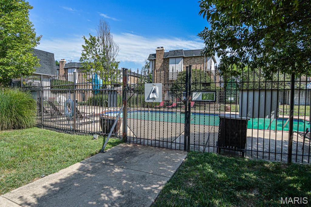 12857 Town And Four Drive Unit: 12857